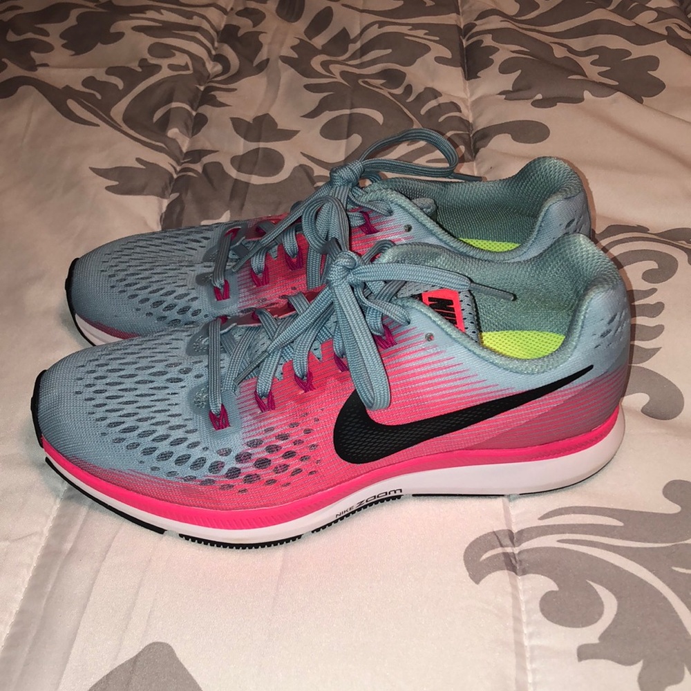 NIKE // Shoes